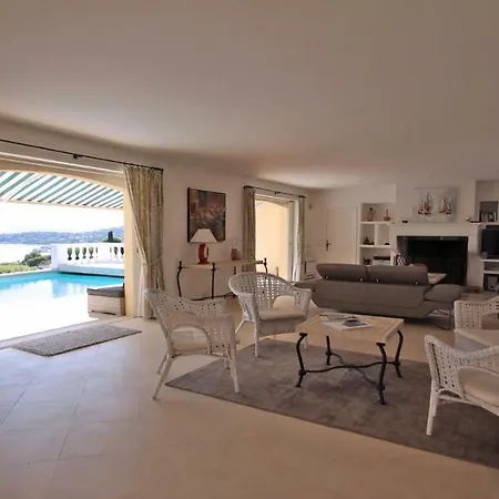 Alinea * Sainte-Maxime